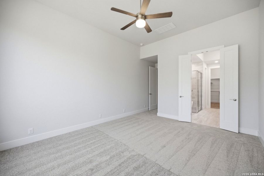 Spacious, unfurnished interior of a new home in Weston Oaks, San Antonio (Image 18). Spacious, unfurnished interior of a new home in Weston Oaks, San Antonio (Image 18).