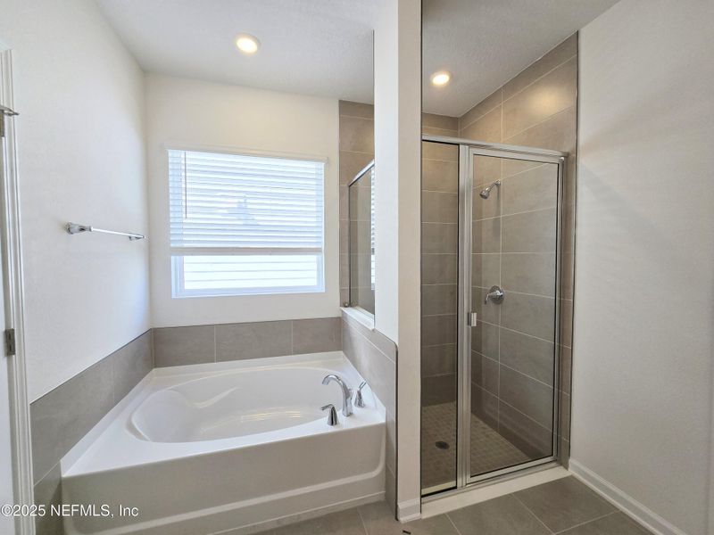 Furnished interior view inside a new home in Hyland Trail, Green Cove Springs (Image 5).