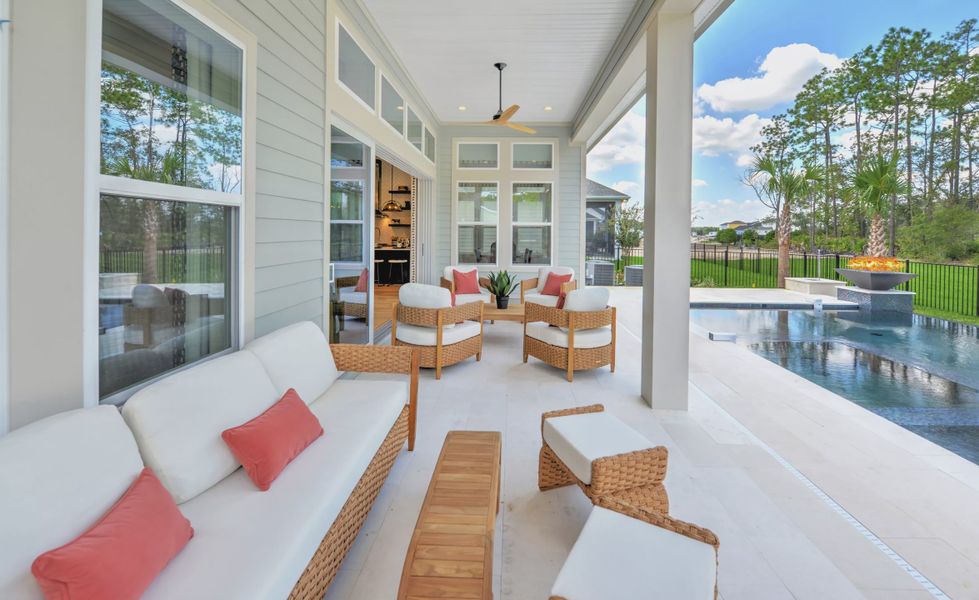 Exterior details and patio area of a home in Seven Pines, Jacksonville (Image 25).