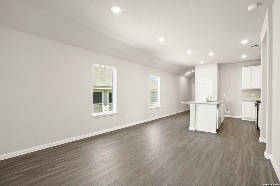 Spacious, unfurnished interior of a new home in Hickory Ridge, Elmendorf (Image 21).