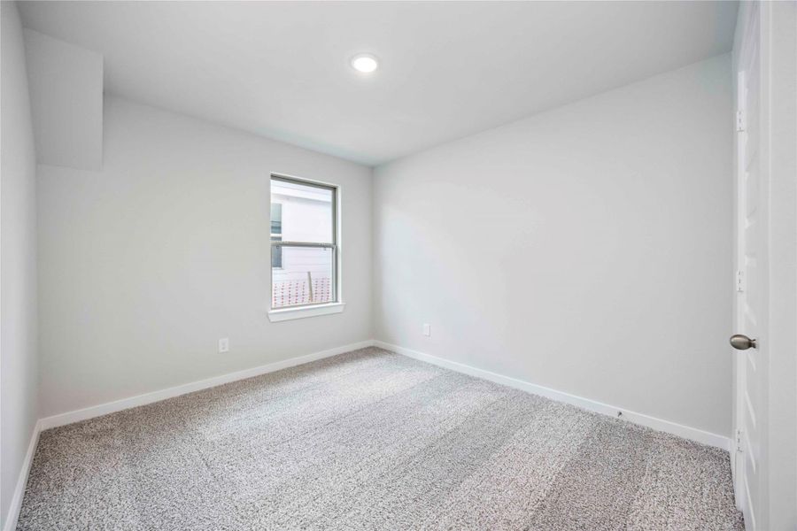 Spacious, unfurnished interior of a new home in The Villages at Westpointe, Dayton (Image 11).