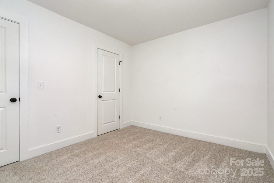 Spacious, unfurnished interior of a new home in , Cherryville (Image 13).