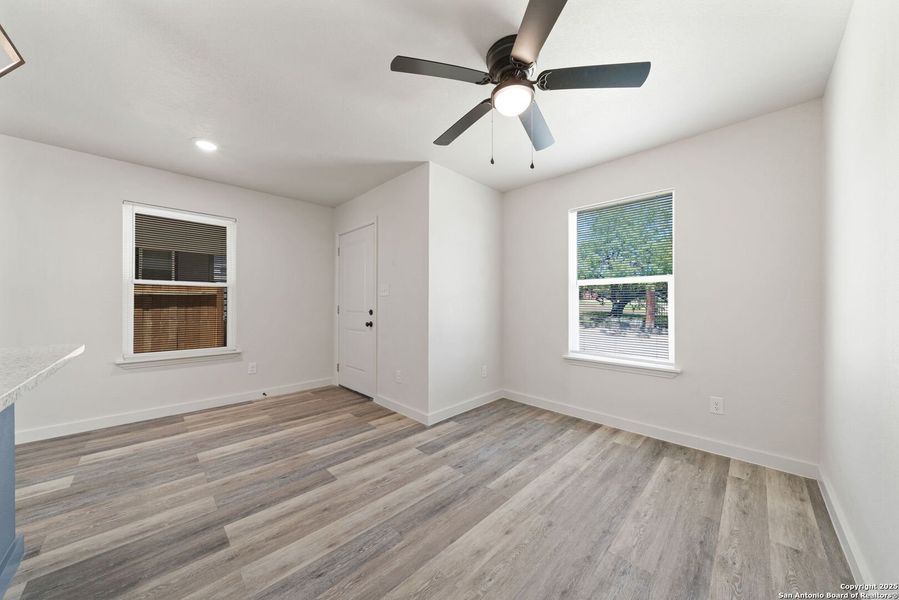 Spacious, unfurnished interior of a new home in , San Antonio (Image 19).