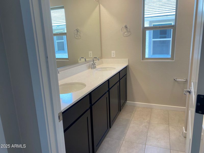 P19 Lot 12 Secondary Bathroom