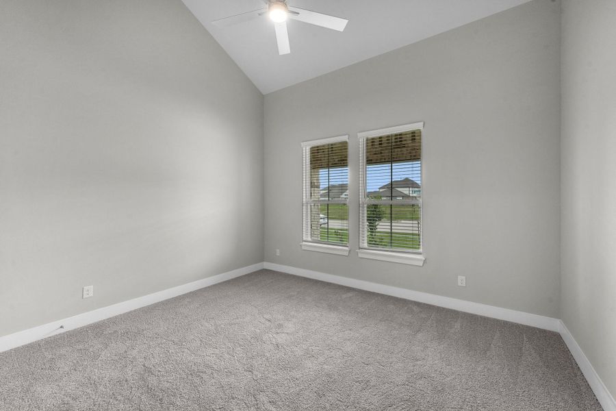 Spacious, unfurnished interior of a new home in Morton Creek Ranch, Katy (Image 25).