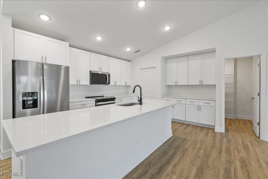 Furnished interior view inside a new home in Cape Coral, Cape Coral (Image 7).