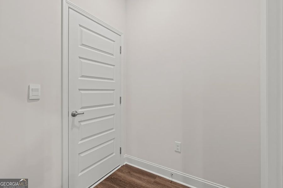 Spacious, unfurnished interior of a new home in Canterbury Villas, Carrollton (Image 25).