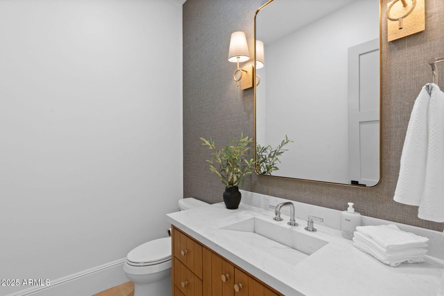 47-web-or-mls-10809-n-82nd-pl 47-web-or-mls-10809-n-82nd-pl