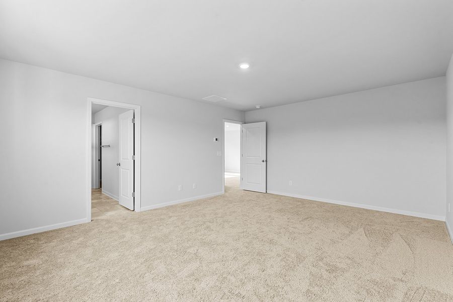 Spacious, unfurnished interior of a new home in Bell West, Kernersville (Image 24).