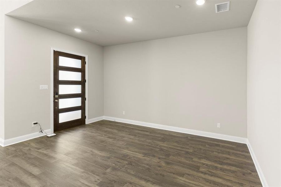 06. 3904 Keya - Dining (2)