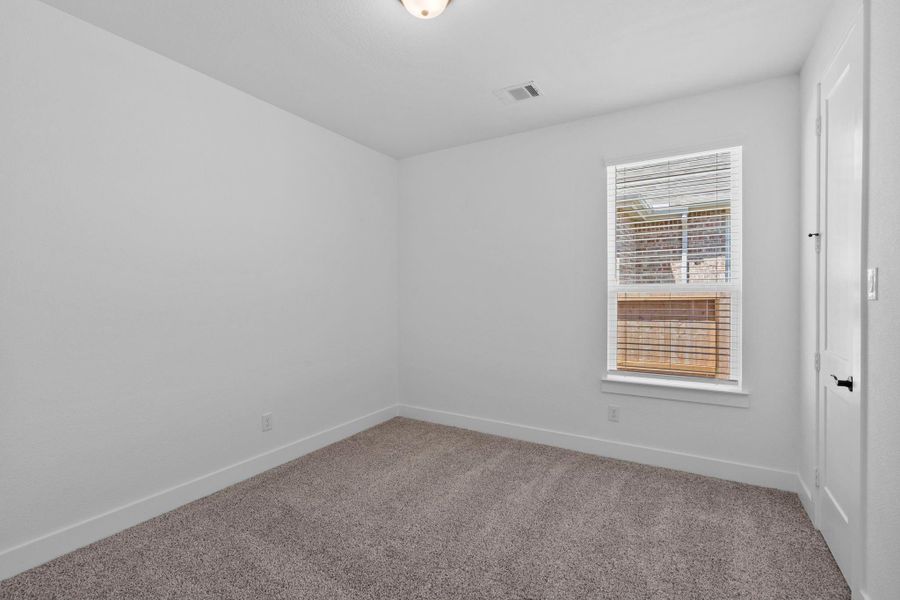 Spacious, unfurnished interior of a new home in Jordan Ranch, Fulshear (Image 30).