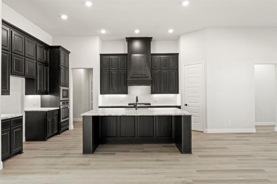 14. 6625 Emerson - Kitchen