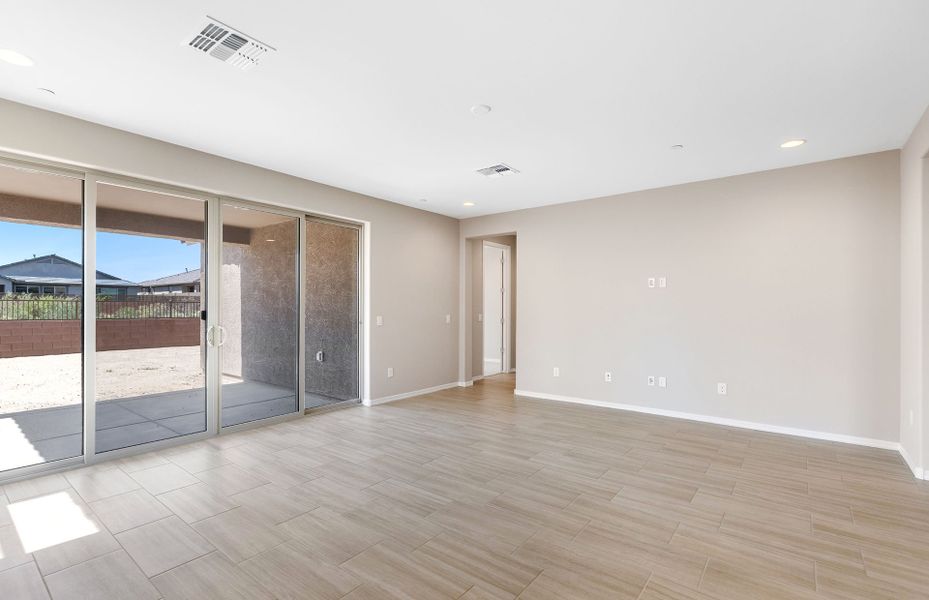 Spacious, unfurnished interior of a new home in Vistoso Canyon Estates, Oro Valley (Image 19). Spacious, unfurnished interior of a new home in Vistoso Canyon Estates, Oro Valley (Image 19).