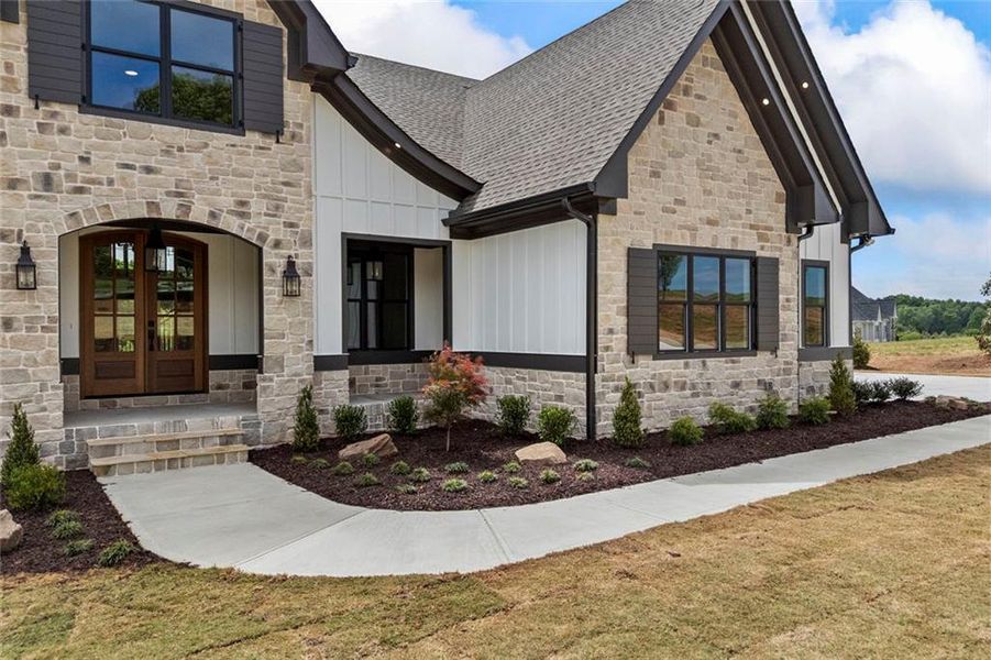 Exterior details and patio area of a home in , Monroe (Image 3).