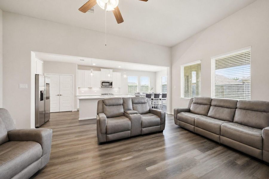 Furnished interior view inside a new home in Oakwood Estates, Waller (Image 6). Furnished interior view inside a new home in Oakwood Estates, Waller (Image 6).
