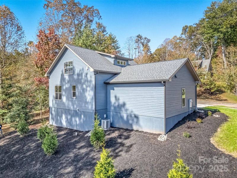 Image 41 of a home in .