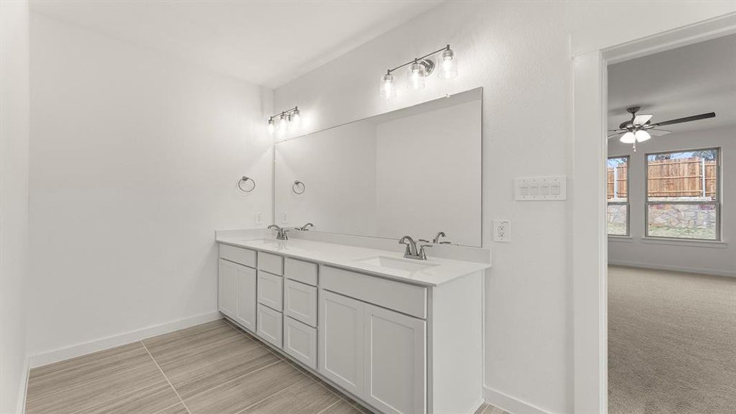 17. 1504 Edgeway - Bath (2) 17. 1504 Edgeway - Bath (2)