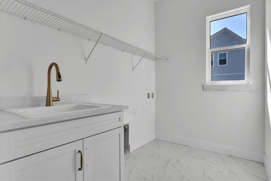 Furnished interior view inside a new home in Gracewater at Sarasota, Sarasota (Image 11).