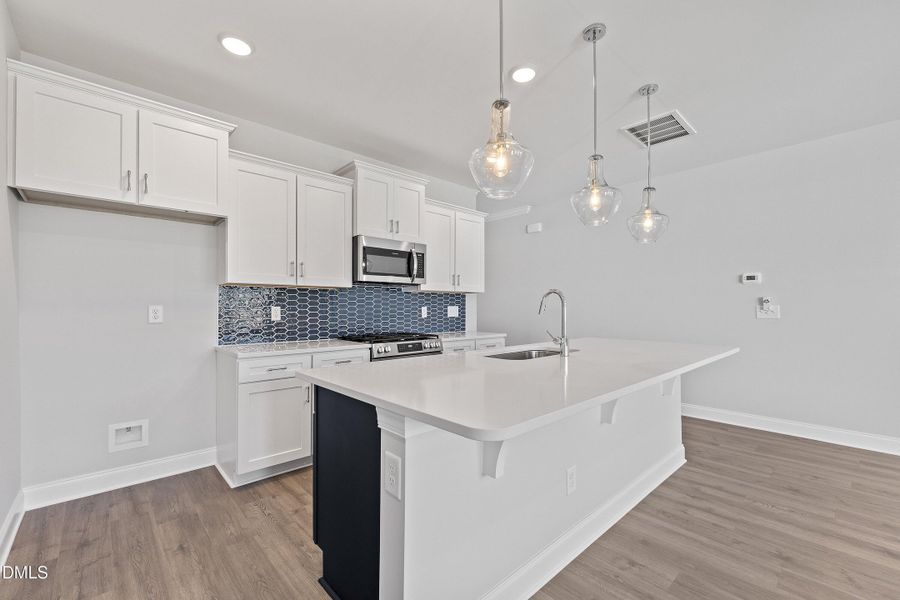 11-8937 Kennebec Xing Dr_9039 - Copy - C