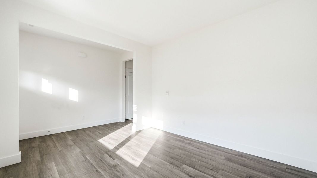 Spacious, unfurnished interior of a new home in Polo Fields, Kingsport (Image 17).