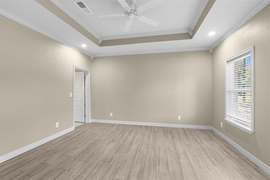 Spacious, unfurnished interior of a new home in , Corsicana (Image 28).