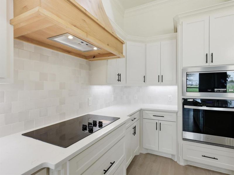 Furnished interior view inside a new home in , Weatherford (Image 9).
