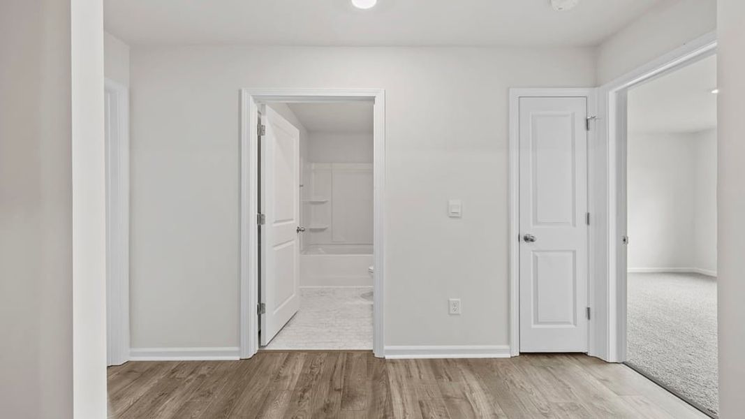 Spacious, unfurnished interior of a new home in Harrier Point, Woodruff (Image 11). Spacious, unfurnished interior of a new home in Harrier Point, Woodruff (Image 11).