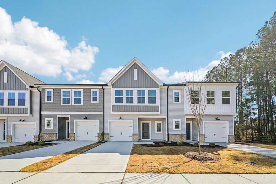 Representative images and renderings are for illustrative purposes. Actual structural options and design finishes of home may vary. Representative images and renderings are for illustrative purposes. Actual structural options and design finishes of home may vary.