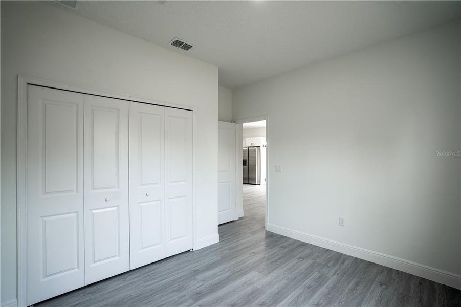 Spacious, unfurnished interior of a new home in , Ocala (Image 25).