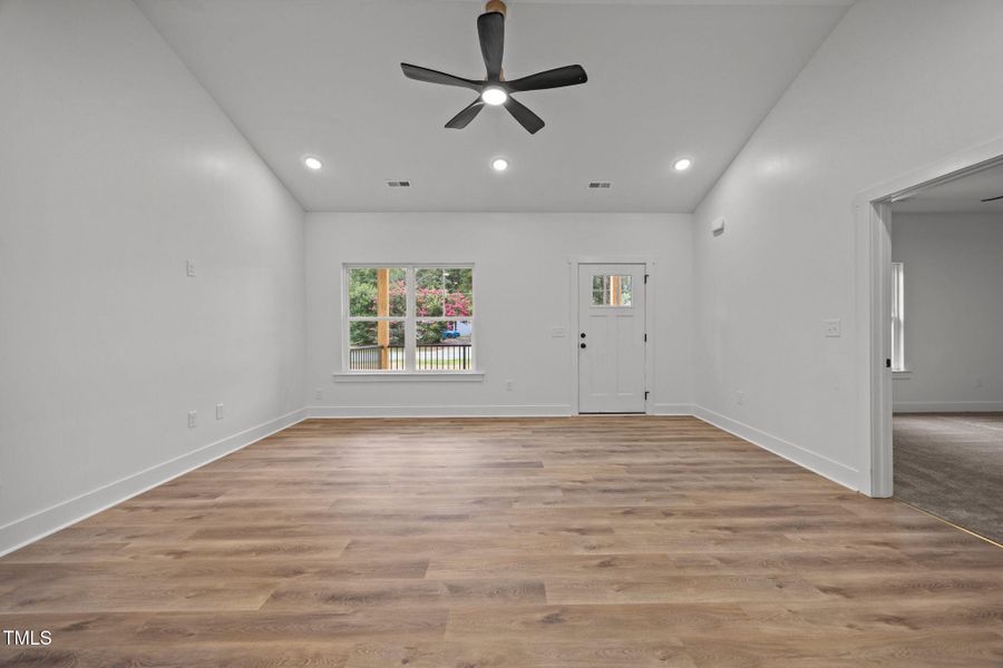 13-web-or-mls-IMG_5969 13-web-or-mls-IMG_5969