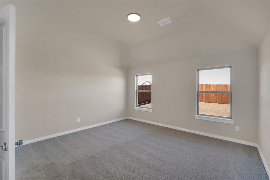 Spacious, unfurnished interior of a new home in The Preserve, Sherman (Image 15).
