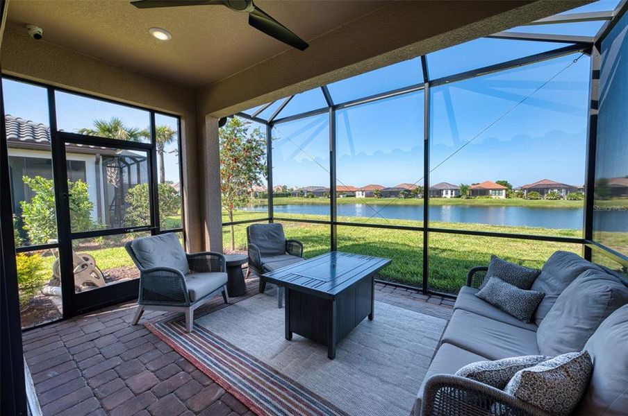 Exterior details and patio area of a home in , Bradenton (Image 23).
