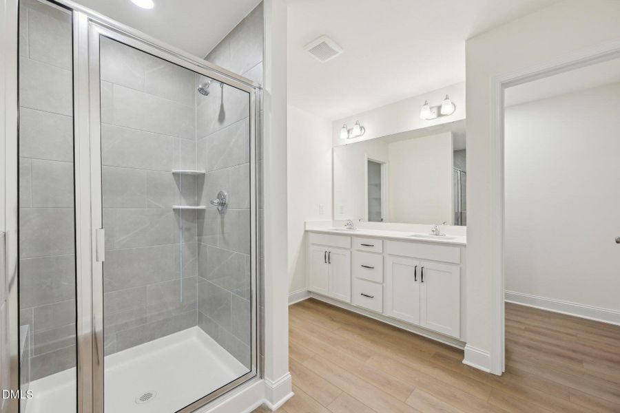 41-web-or-mls-124 Willow Cameron Way-230