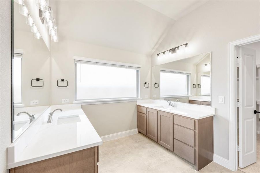 Furnished interior view inside a new home in Sonoma Verde, McLendon-Chisholm (Image 8).