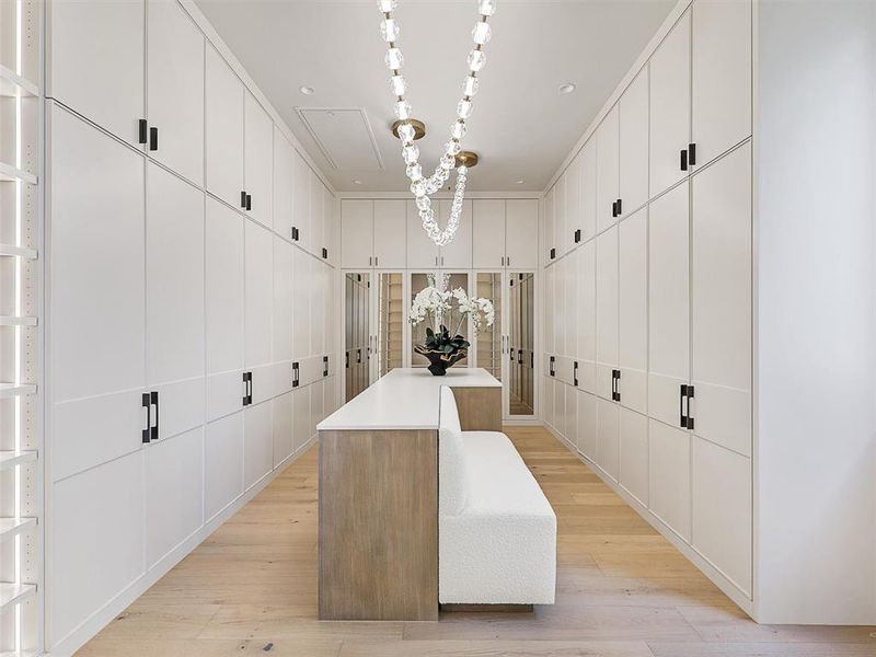 Spacious, unfurnished interior of a new home in , Westlake (Image 20).