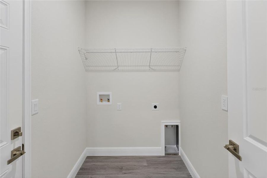 Spacious, unfurnished interior of a new home in , Ocala (Image 22).