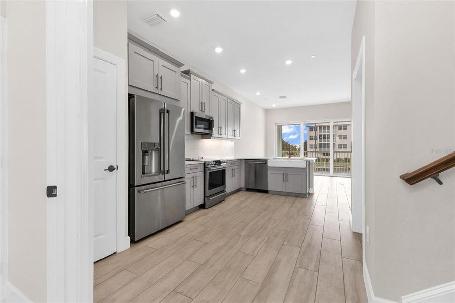 Furnished interior view inside a new home in Seahaven, Punta Gorda (Image 10).