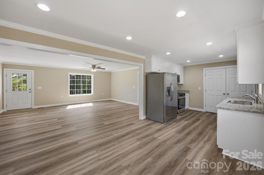Spacious, unfurnished interior of a new home in , Morganton (Image 26).