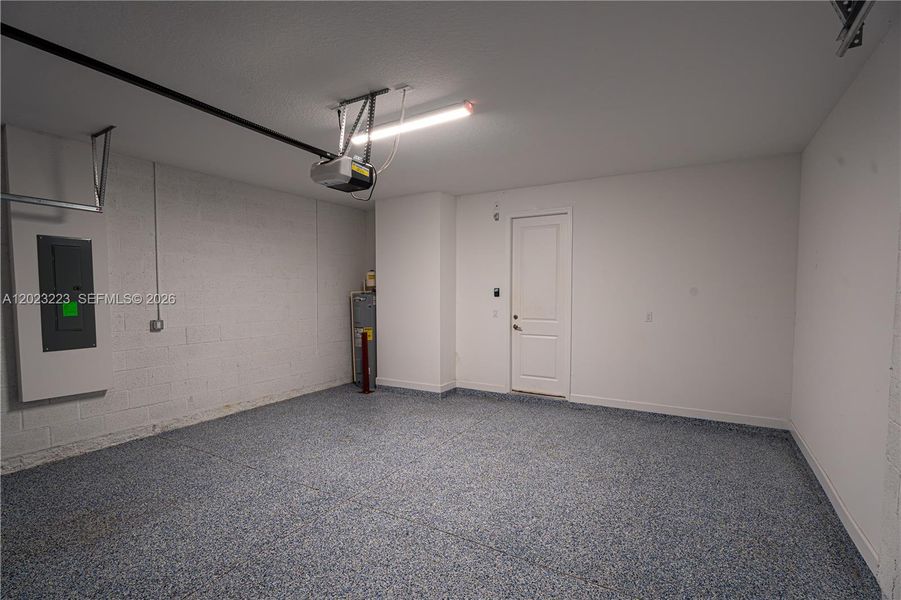 Spacious, unfurnished interior of a new home in Seagrove, Fort Pierce (Image 31). Spacious, unfurnished interior of a new home in Seagrove, Fort Pierce (Image 31).