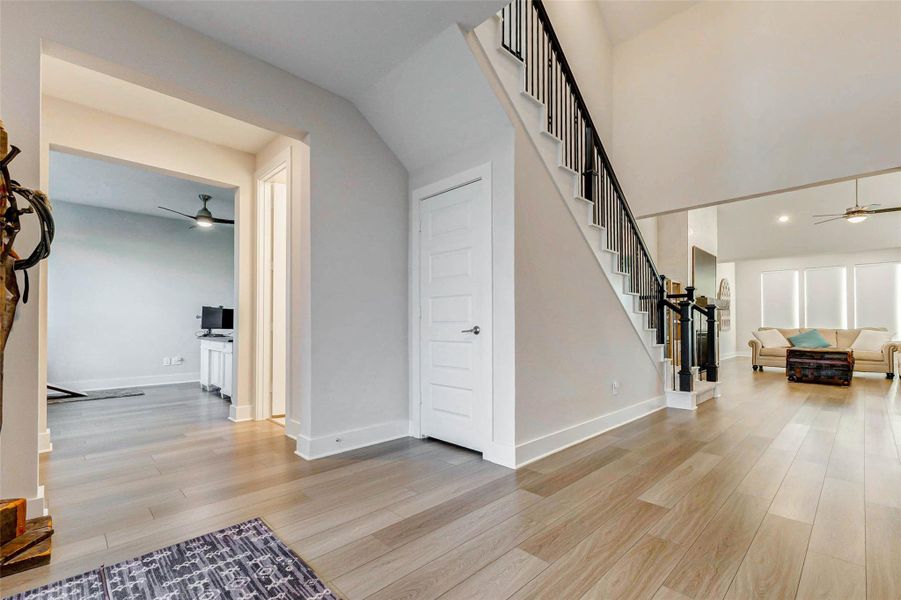 Spacious, unfurnished interior of a new home in , Fulshear (Image 20). Spacious, unfurnished interior of a new home in , Fulshear (Image 20).