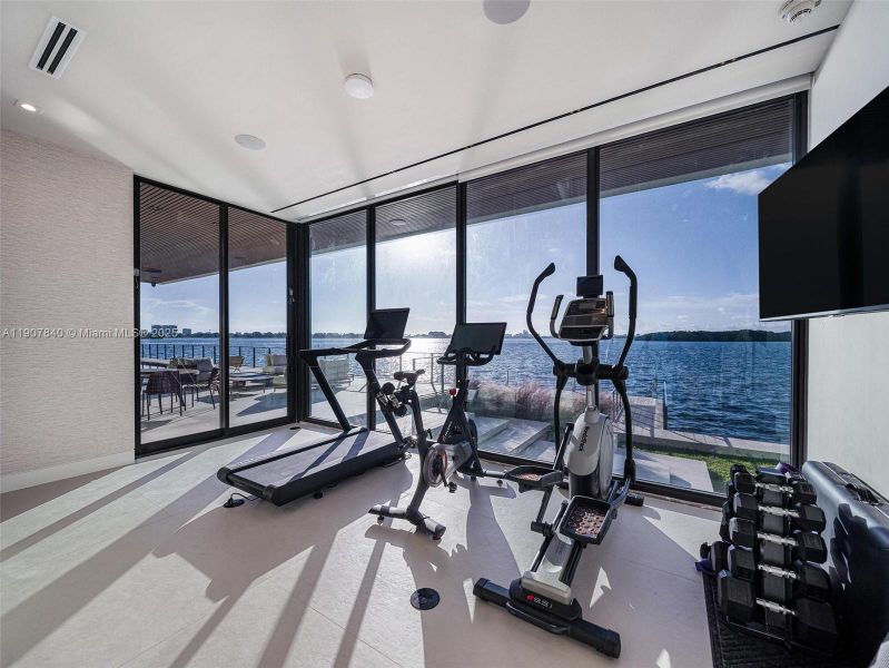 Community amenities in , North Miami (Image 37). Community amenities in , North Miami (Image 37).