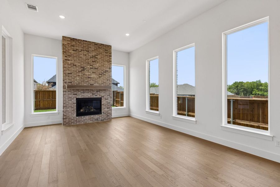 Spacious, unfurnished interior of a new home in The Parks at Wilson Creek, Celina (Image 42). Spacious, unfurnished interior of a new home in The Parks at Wilson Creek, Celina (Image 42).