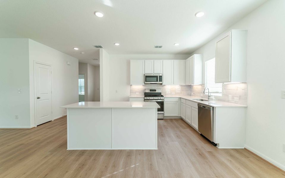 Furnished interior view inside a new home in Paramount, Kyle (Image 5).