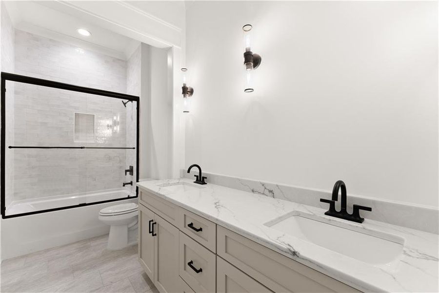 Furnished interior view inside a new home in , Gainesville (Image 36).