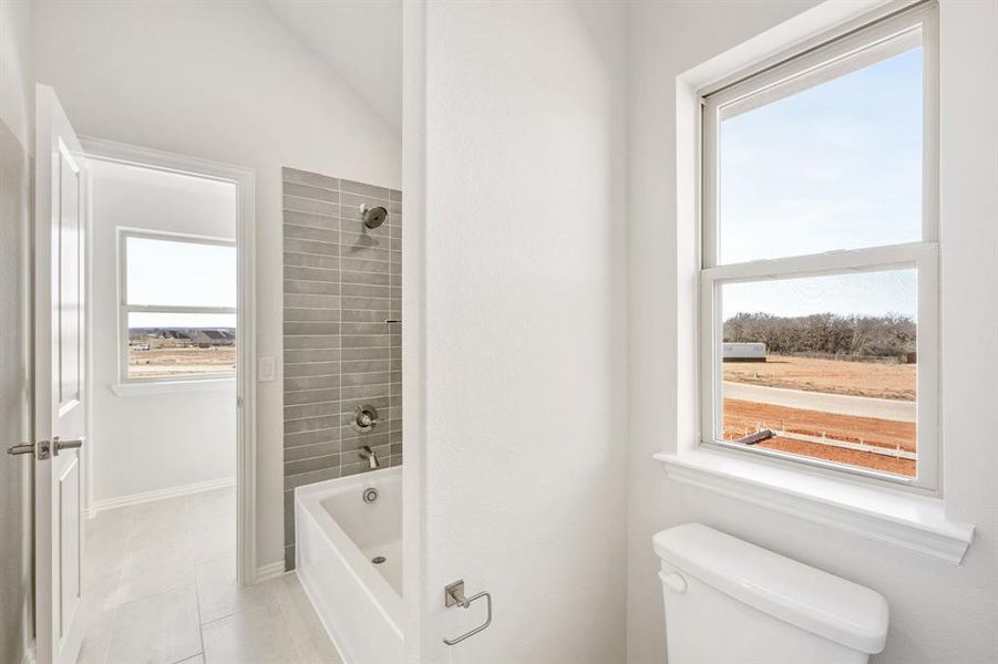 Furnished interior view inside a new home in El Dorado, Granbury (Image 28).