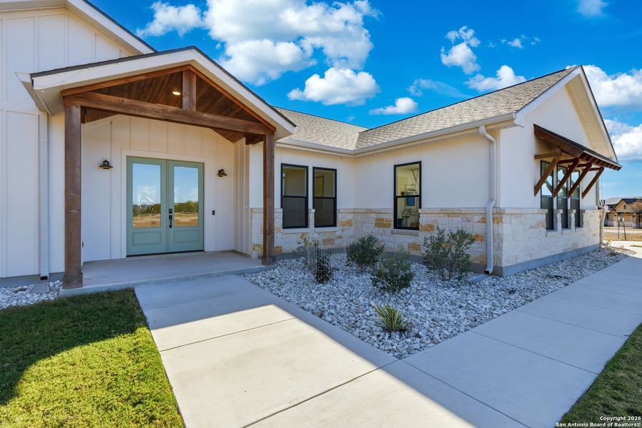 Exterior details and patio area of a home in , Bandera (Image 22).