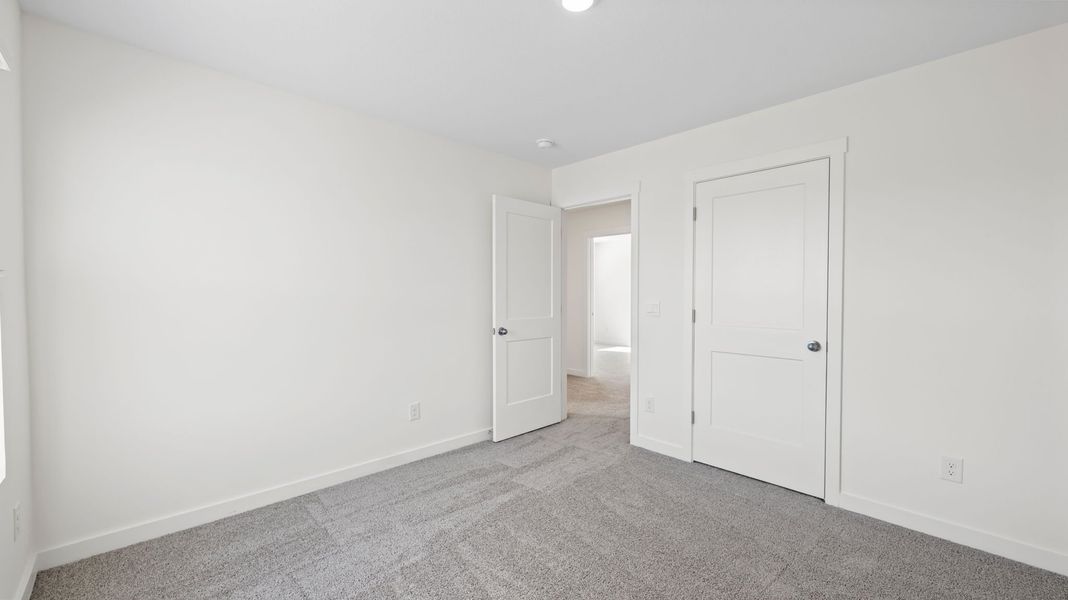 Spacious, unfurnished interior of a new home in Evergreen Landing, Rossville (Image 24).