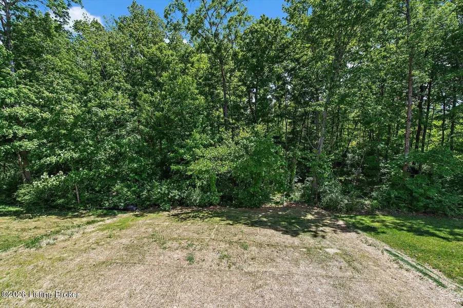 Natural landscape and outdoor views near Bridle Run in Louisville (Image 32). Natural landscape and outdoor views near Bridle Run in Louisville (Image 32).