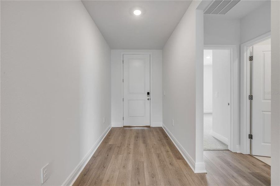 Spacious, unfurnished interior of a new home in , Lady Lake (Image 18).