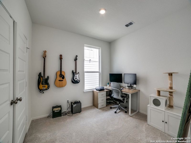 Furnished interior view inside a new home in Corley Farms, Boerne (Image 18). Furnished interior view inside a new home in Corley Farms, Boerne (Image 18).